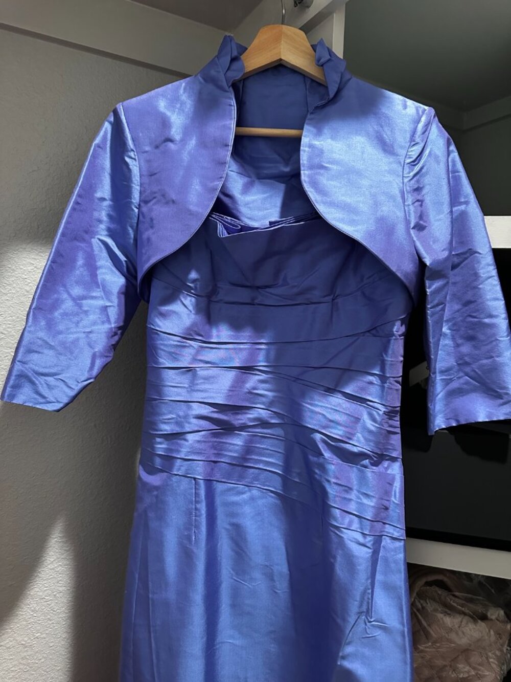 Marisa Baratelli Lavender Formal Dress with Bolero Jacket Size 4 Homecoming Prom